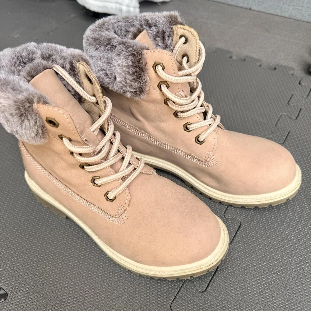 Portland Boots Womens Size 6 Beige Faux Fur Lined Ankle Snow Lace Up Winter